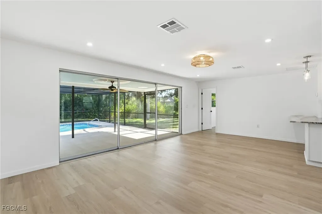 13724 River Forest Drive Fort Myers FL 33905