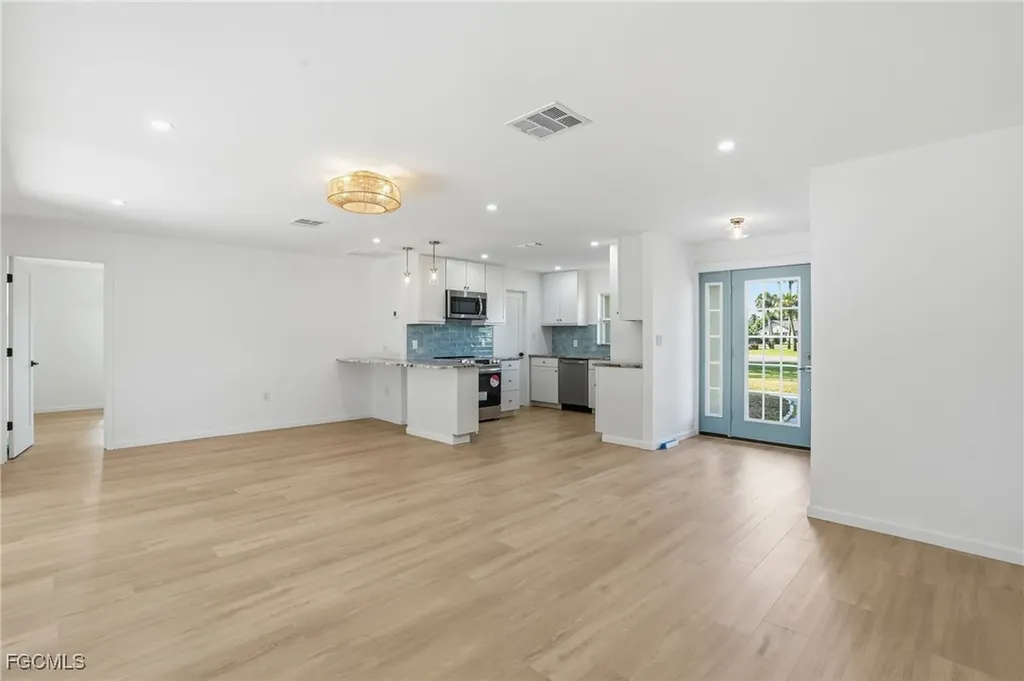 13724 River Forest Drive Fort Myers FL 33905