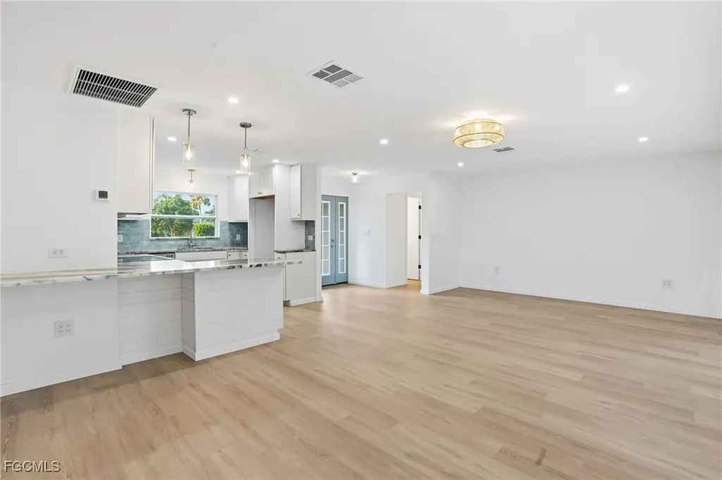 13724 River Forest Drive Fort Myers FL 33905