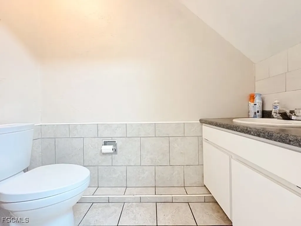 12165 Metro Parkway Fort Myers FL 33966