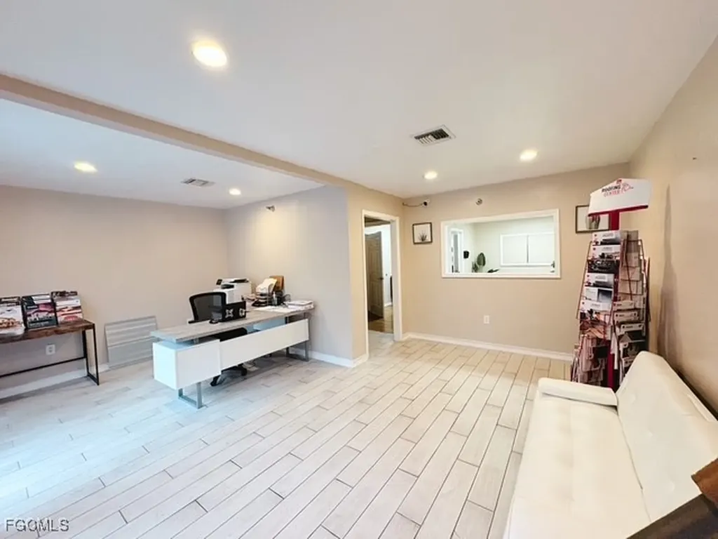 12165 Metro Parkway Fort Myers FL 33966