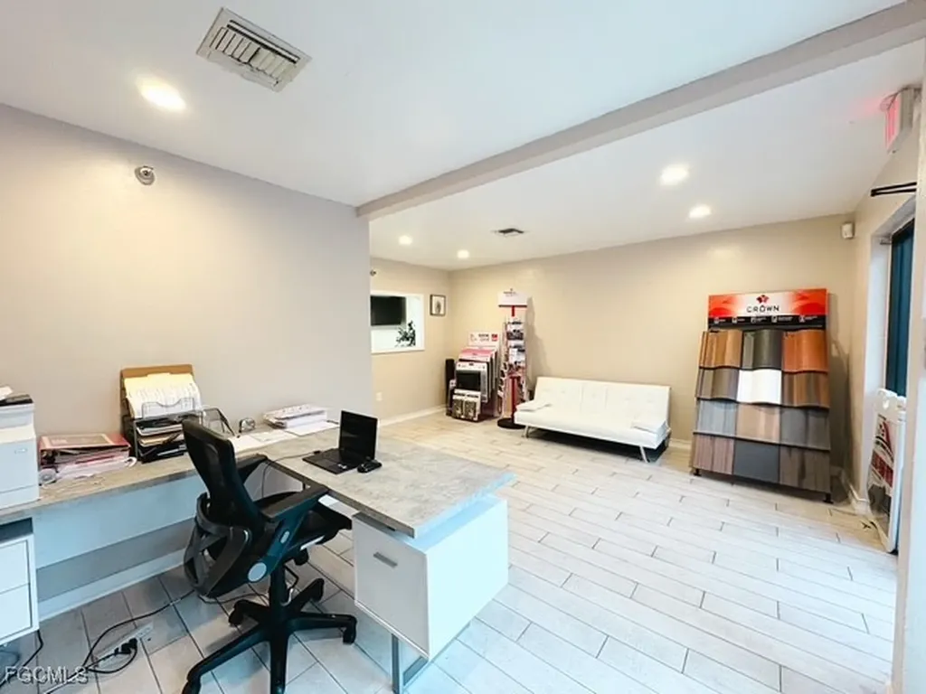 12165 Metro Parkway Fort Myers FL 33966