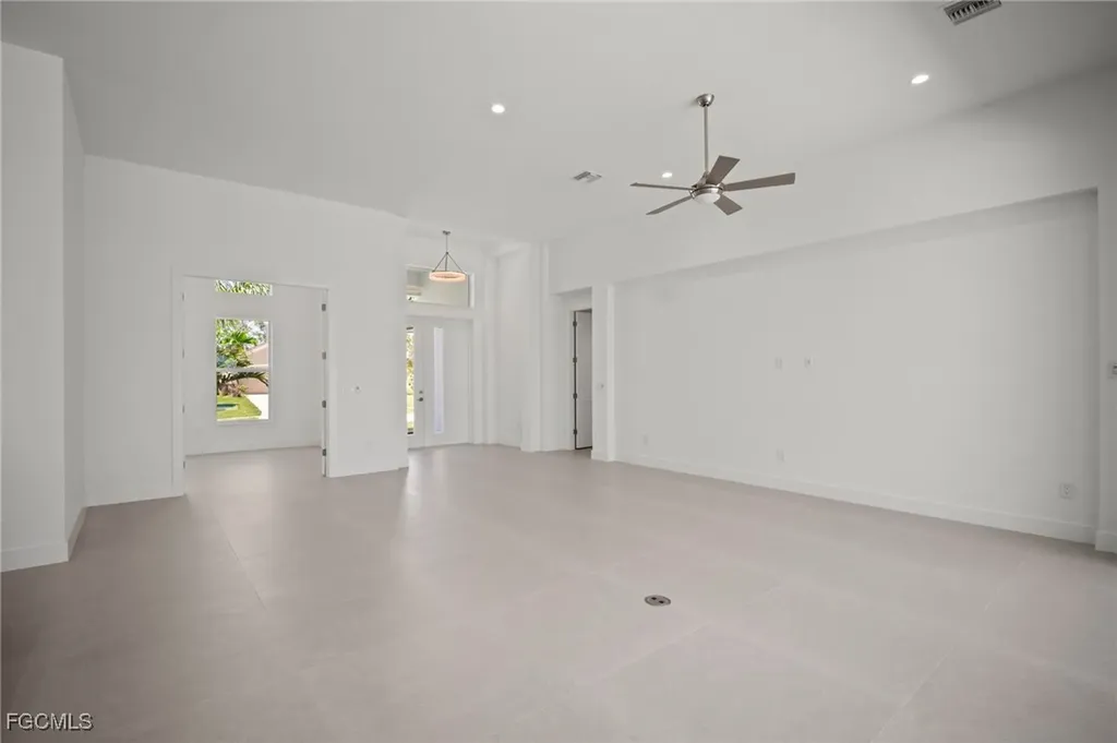 2304 SW 38th Terrace Cape Coral FL 33914
