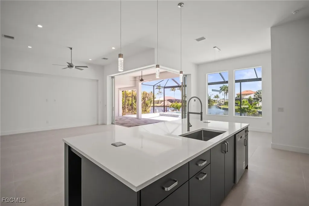2304 SW 38th Terrace Cape Coral FL 33914