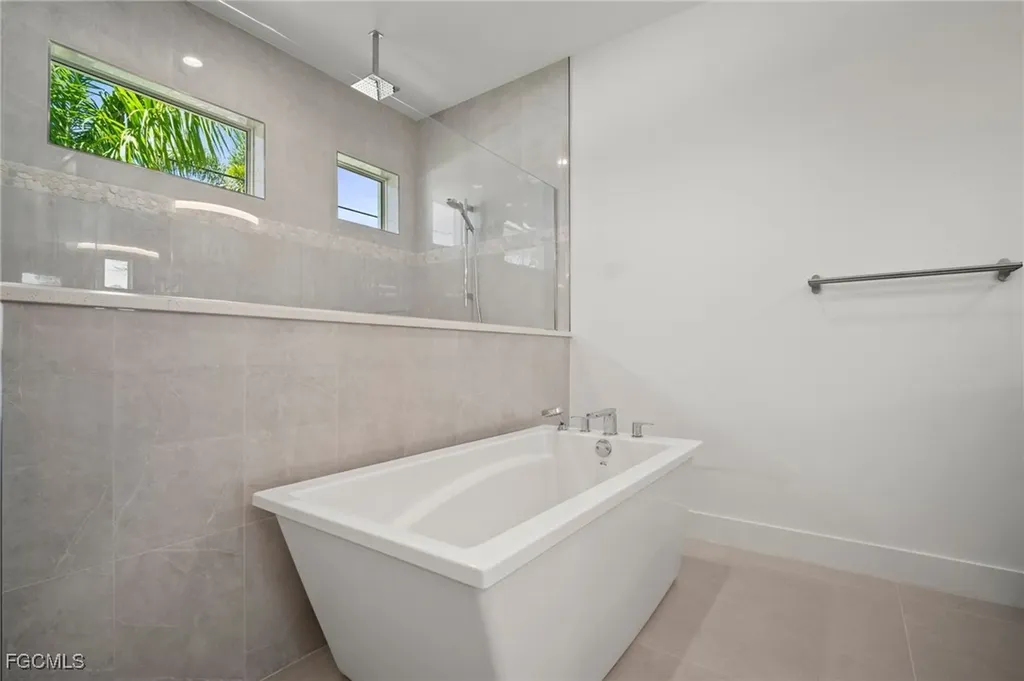 2304 SW 38th Terrace Cape Coral FL 33914