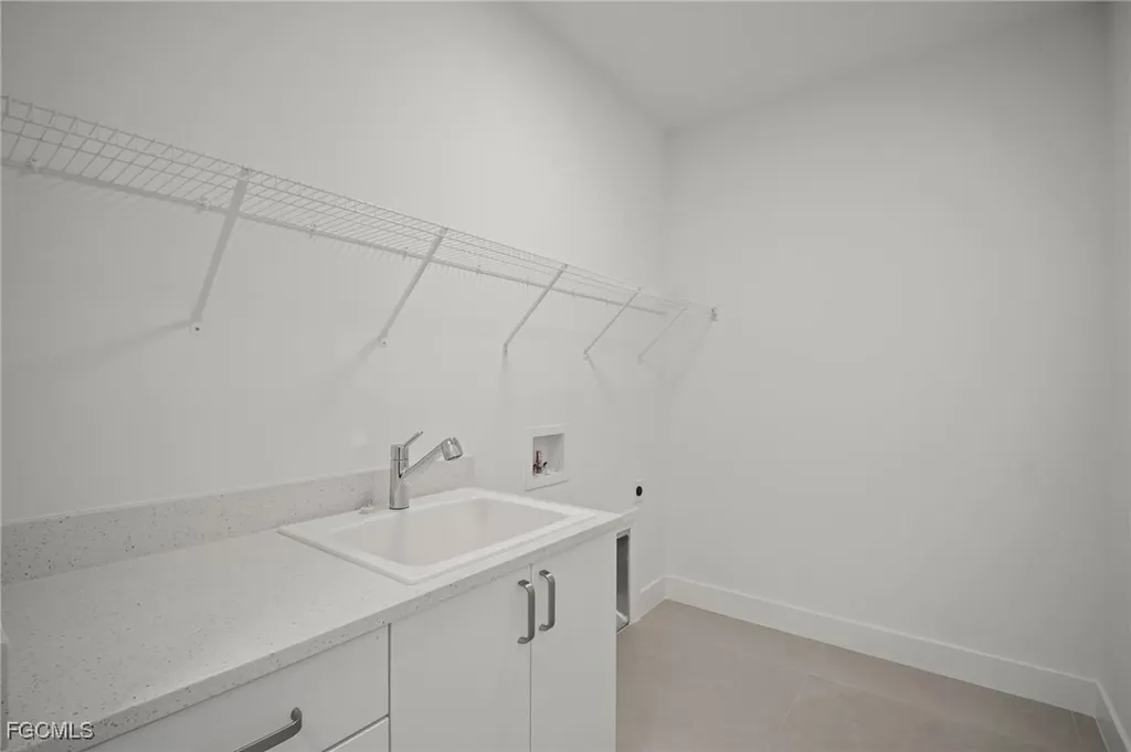 2304 SW 38th Terrace Cape Coral FL 33914