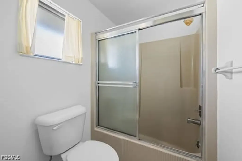 3004 SE 8th Avenue Cape Coral FL 33904