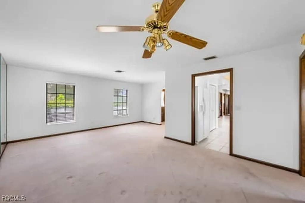 3004 SE 8th Avenue Cape Coral FL 33904