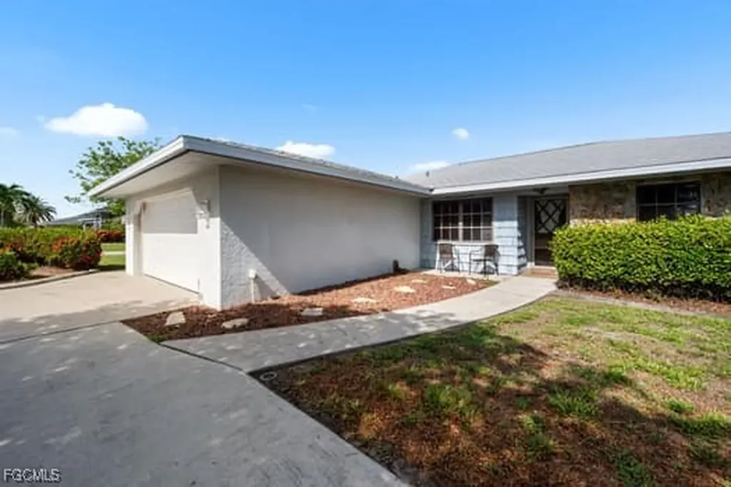 3004 SE 8th Avenue Cape Coral FL 33904
