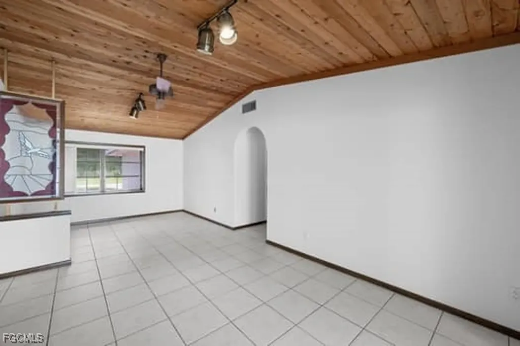 3004 SE 8th Avenue Cape Coral FL 33904