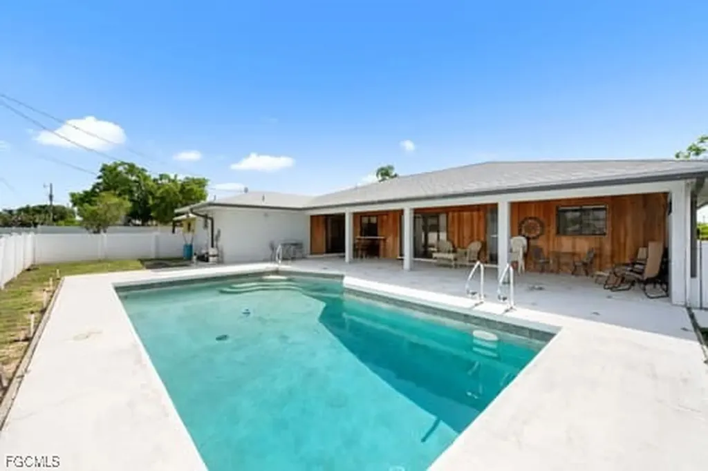 3004 SE 8th Avenue Cape Coral FL 33904