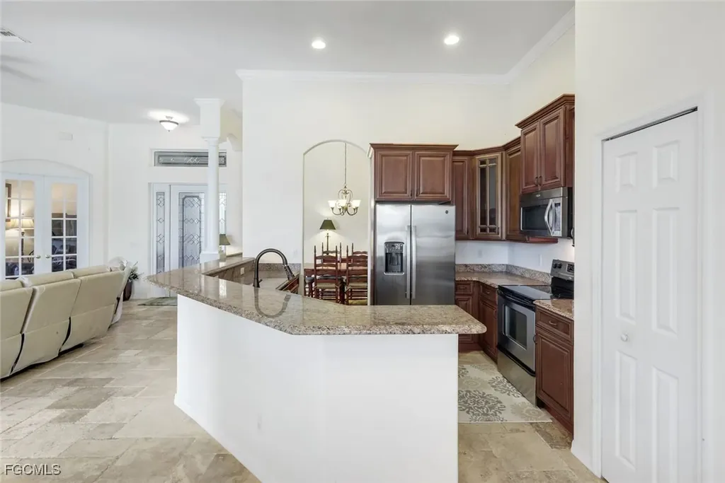 5321 SW 23rd Avenue Cape Coral FL 33914