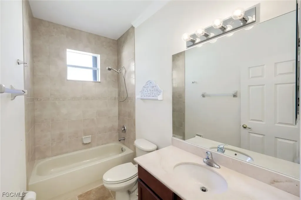 5321 SW 23rd Avenue Cape Coral FL 33914