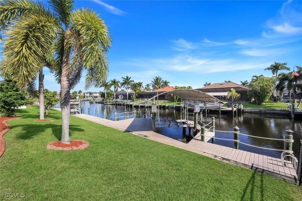 5321 SW 23rd Avenue Cape Coral FL 33914