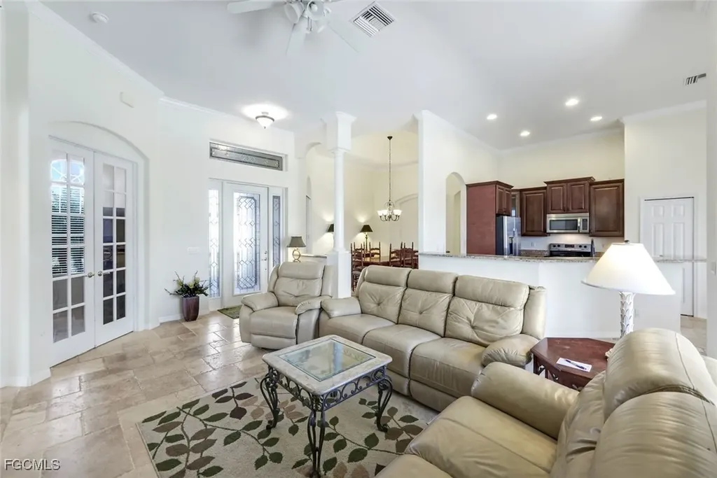 5321 SW 23rd Avenue Cape Coral FL 33914