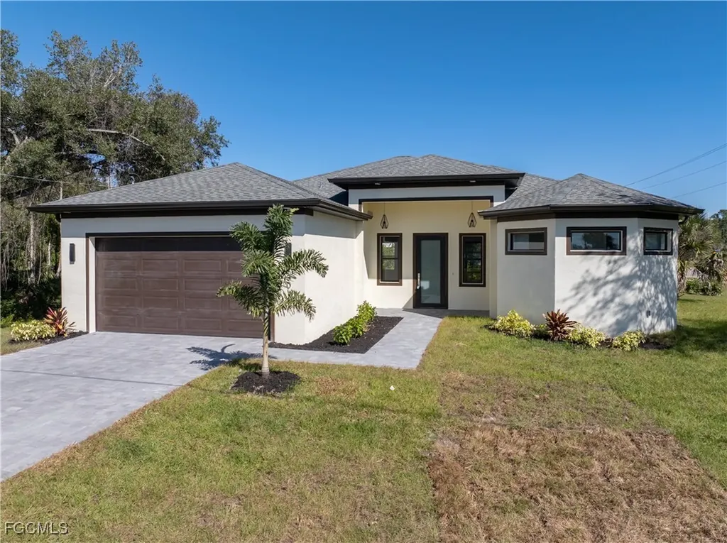 100 Zobora Circle Fort Myers FL 33913