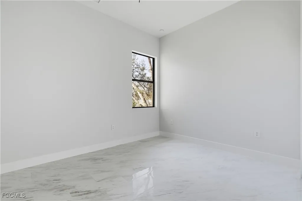 100 Zobora Circle Fort Myers FL 33913