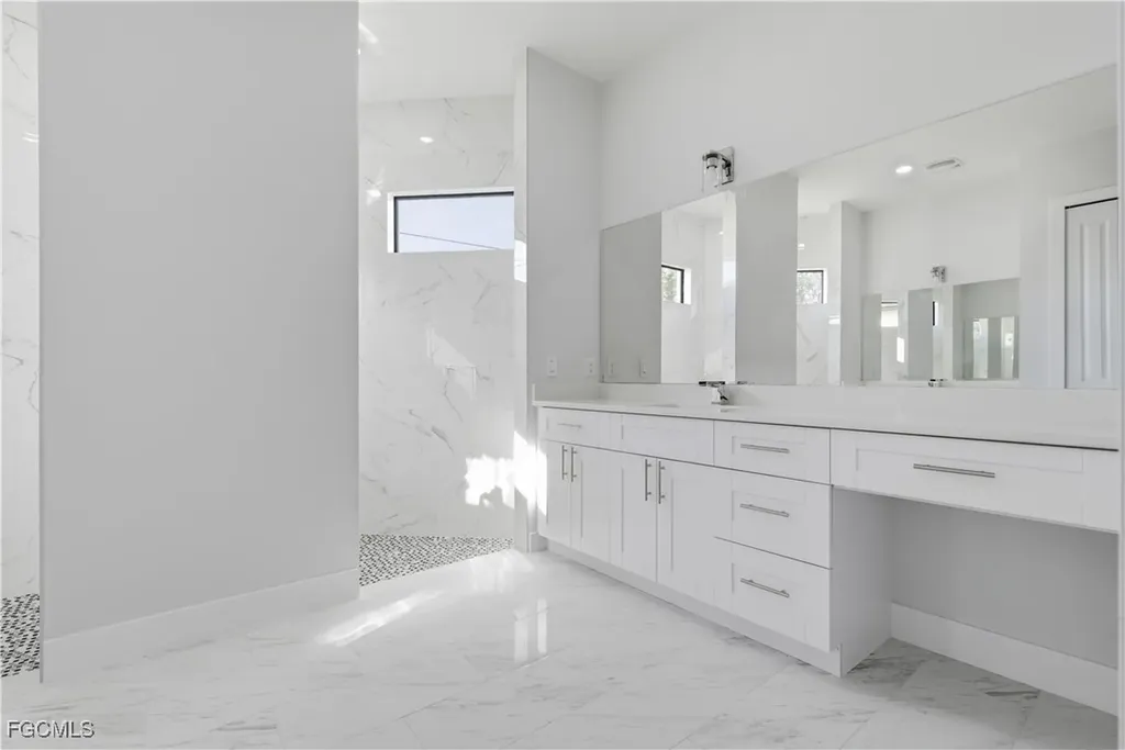 100 Zobora Circle Fort Myers FL 33913