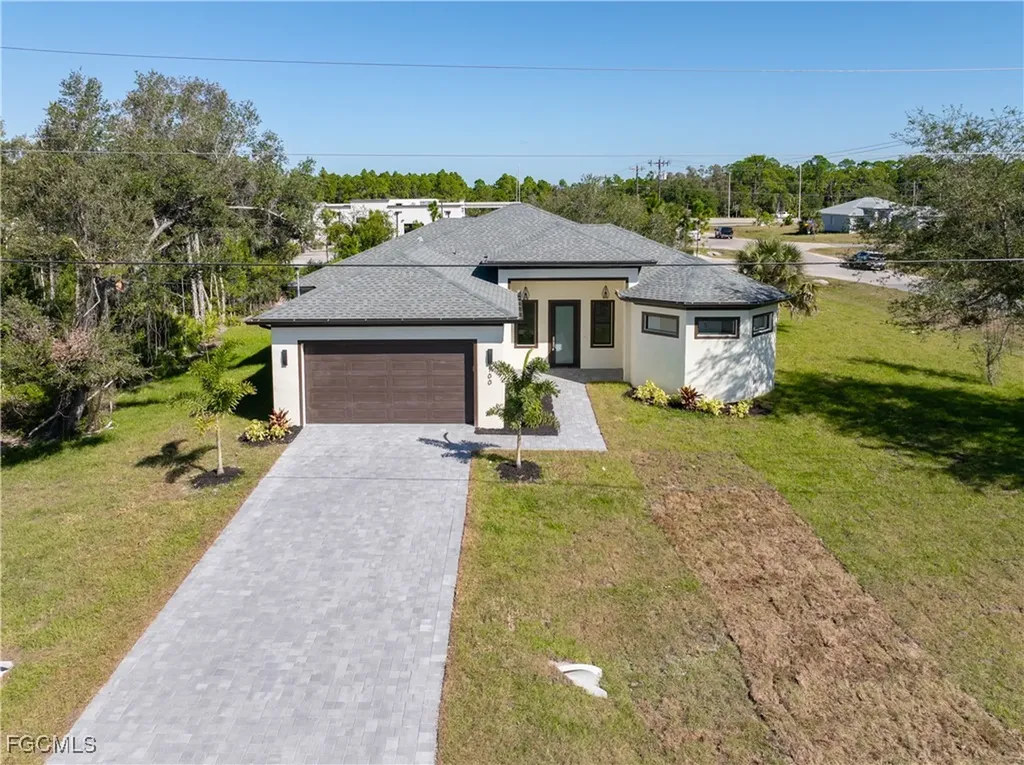 100 Zobora Circle Fort Myers FL 33913