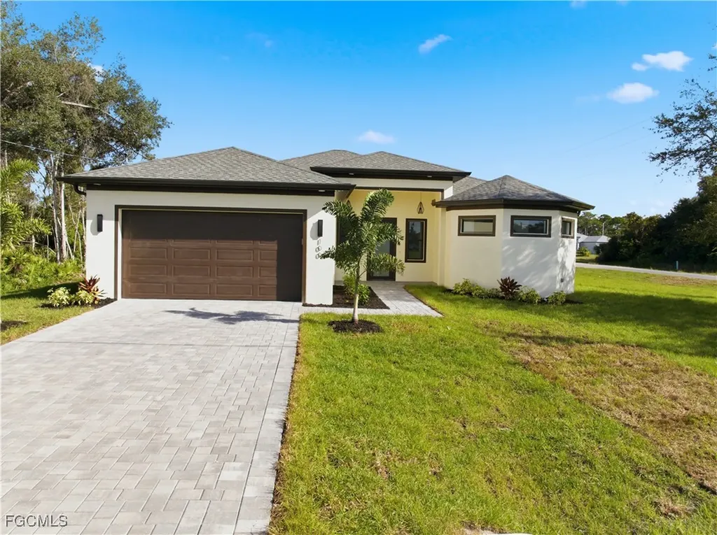 100 Zobora Circle Fort Myers FL 33913