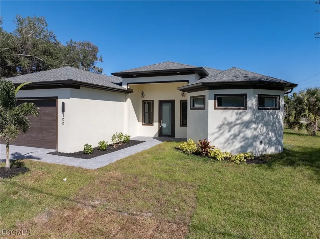 100 Zobora Circle Fort Myers FL 33913