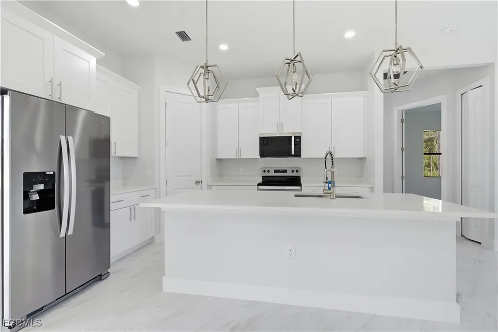 100 Zobora Circle Fort Myers FL 33913