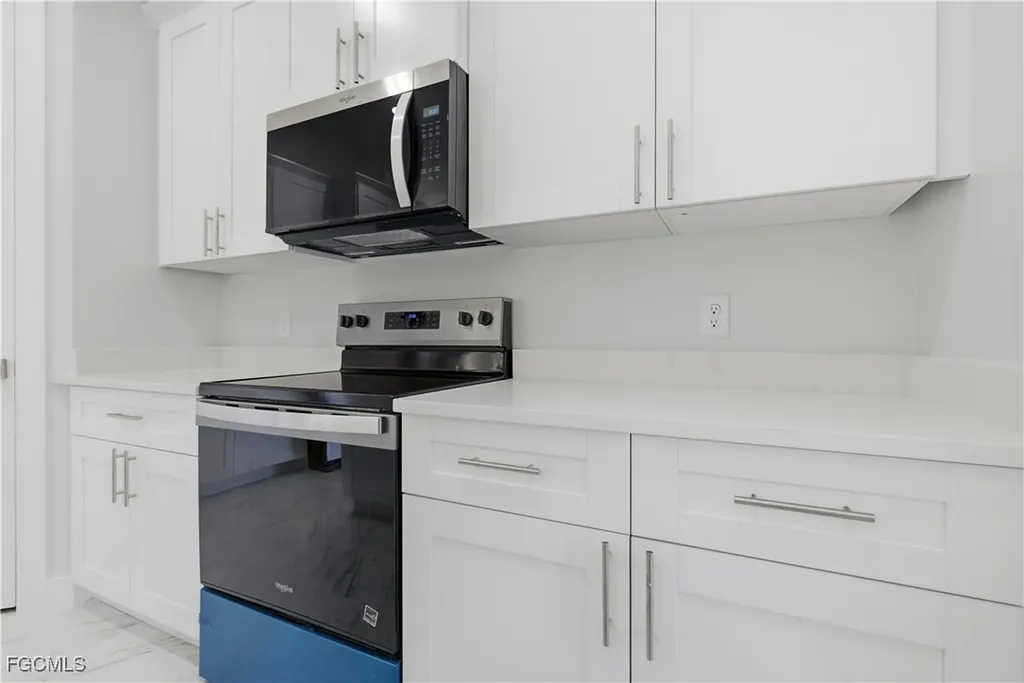 100 Zobora Circle Fort Myers FL 33913