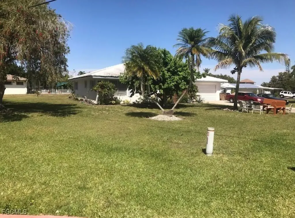 303 Georgia Avenue Fort Myers FL 33905