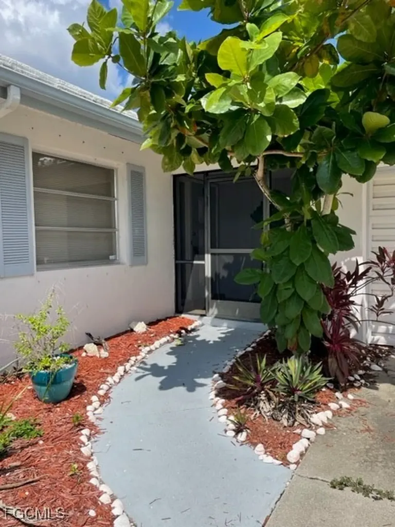 303 Georgia Avenue Fort Myers FL 33905