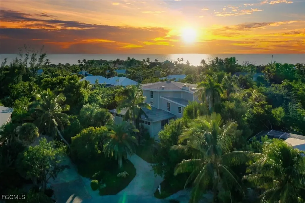 2451 Blind Pass Court Sanibel FL 33957