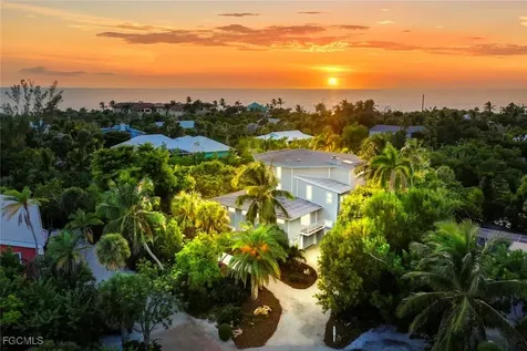 2451 Blind Pass Court Sanibel FL 33957