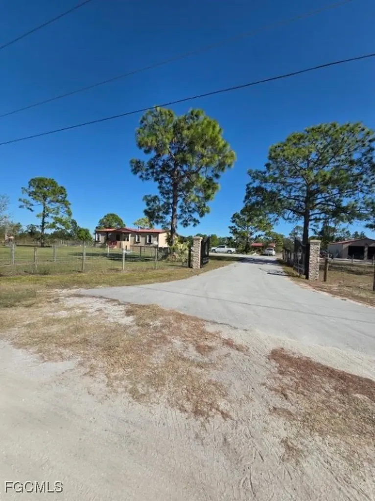 1860 Poinsettia Avenue Lehigh Acres FL 33972