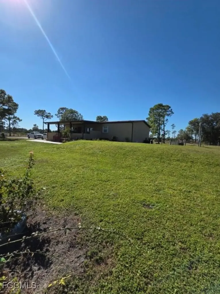 1860 Poinsettia Avenue Lehigh Acres FL 33972