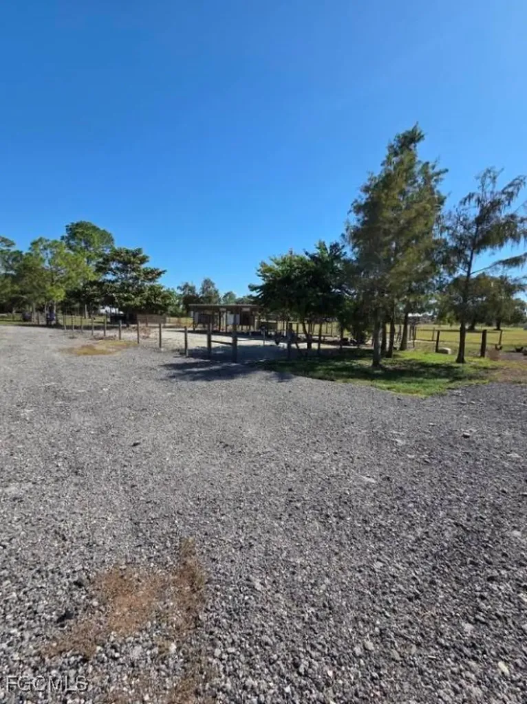 1860 Poinsettia Avenue Lehigh Acres FL 33972