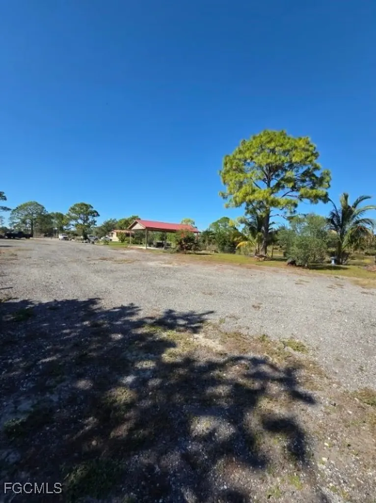 1860 Poinsettia Avenue Lehigh Acres FL 33972