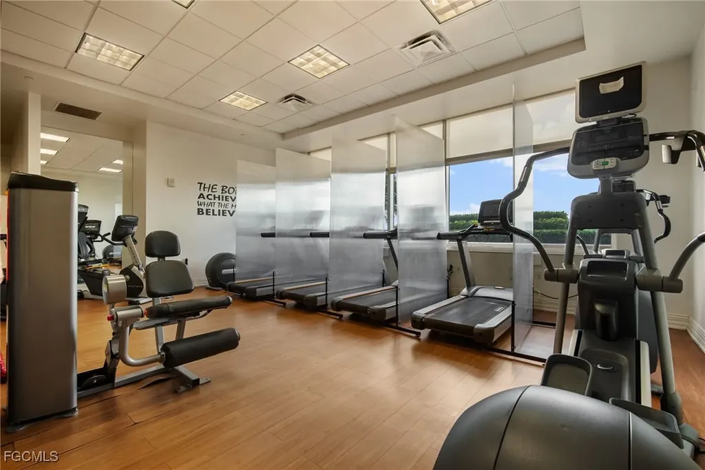 2090 W First Street Fort Myers FL 33901