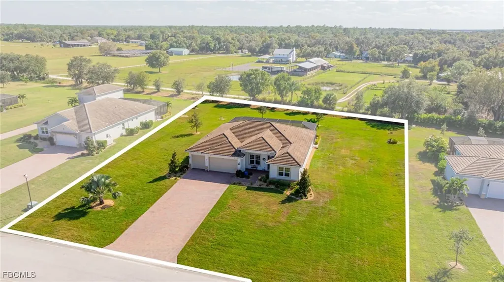 2140 Hickeys Creekside Drive Alva FL 33920