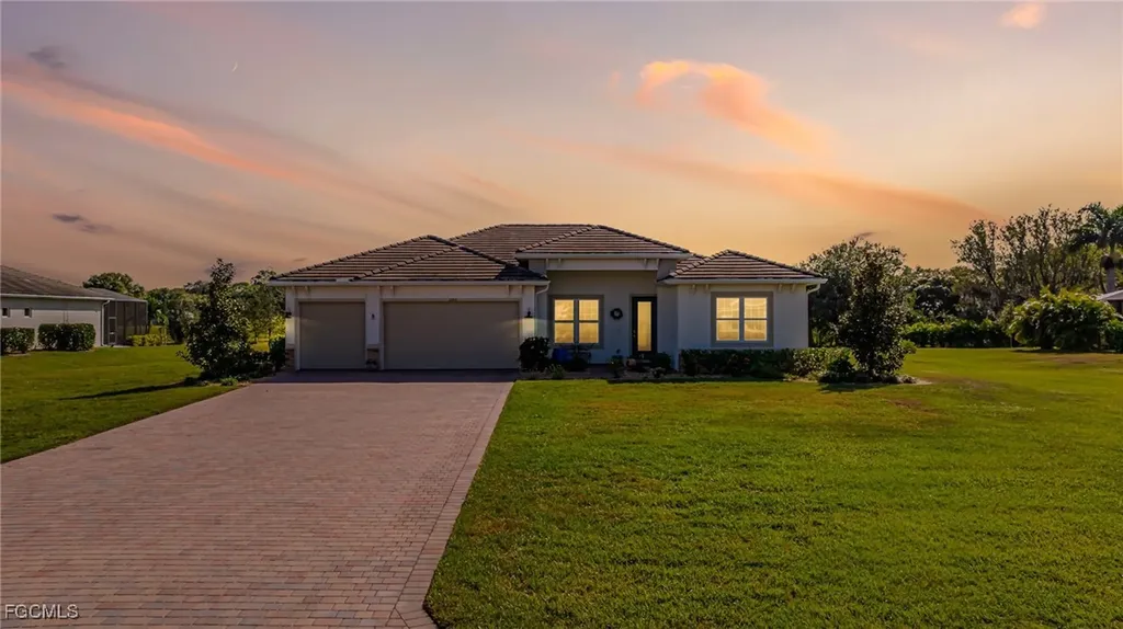 2140 Hickeys Creekside Drive Alva FL 33920