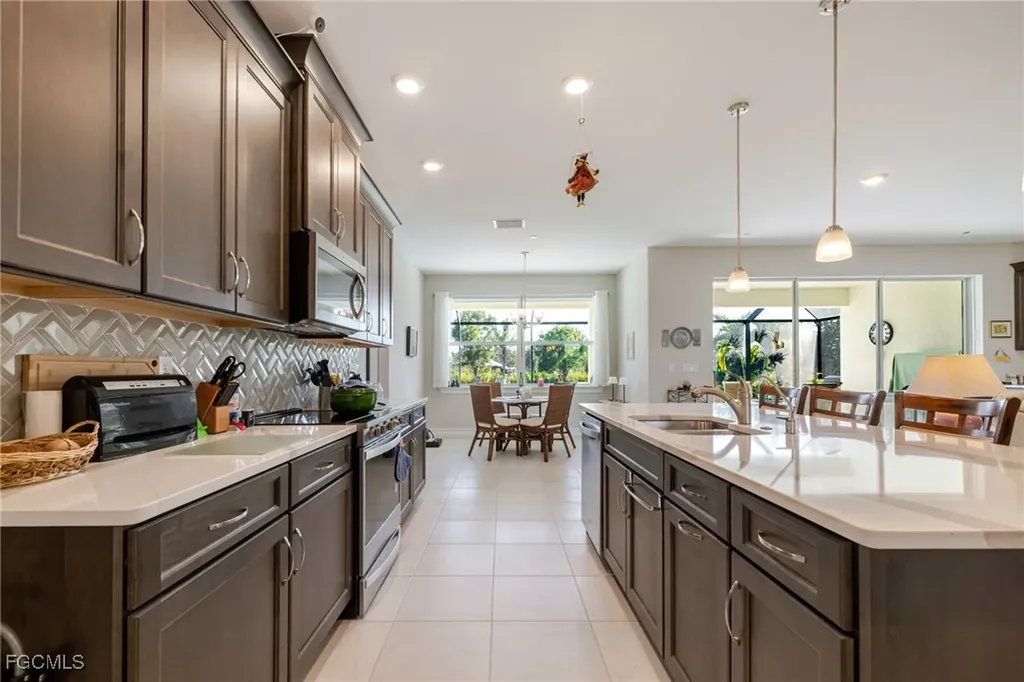 2140 Hickeys Creekside Drive Alva FL 33920