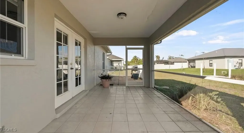 1915 SW 2nd Street Cape Coral FL 33991