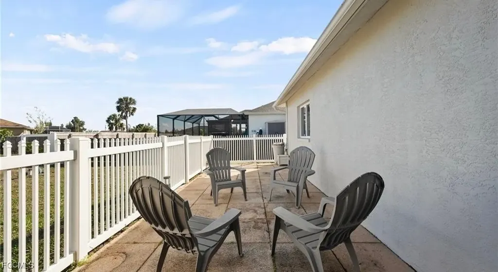 1915 SW 2nd Street Cape Coral FL 33991