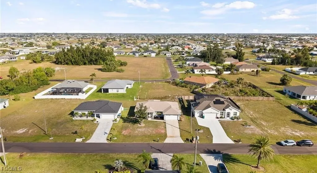 1915 SW 2nd Street Cape Coral FL 33991