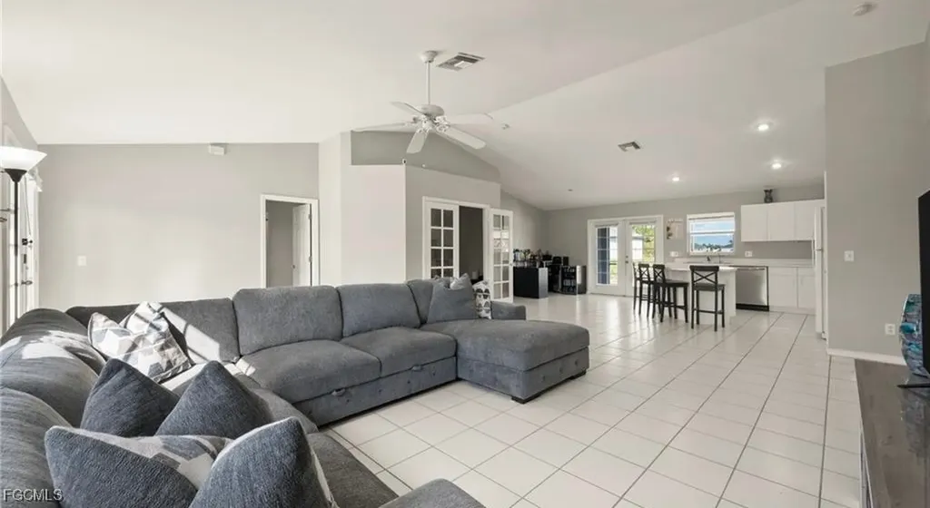1915 SW 2nd Street Cape Coral FL 33991