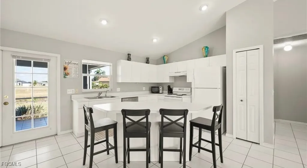 1915 SW 2nd Street Cape Coral FL 33991