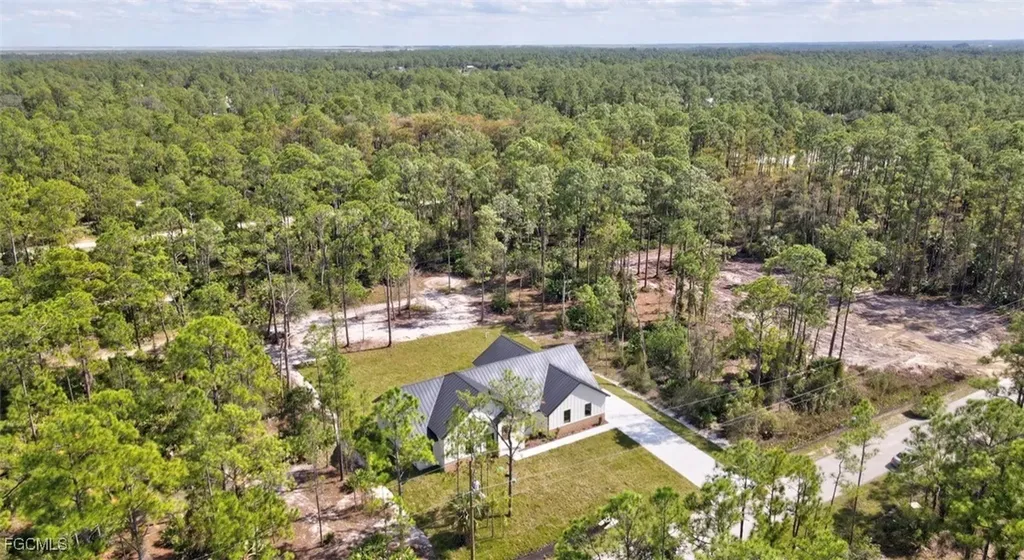 2310 Columbus Avenue Alva FL 33920