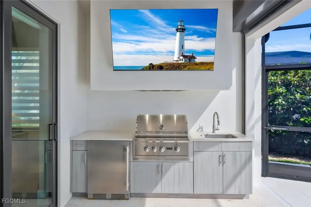 1812 Lagoon Lane Cape Coral FL 33914