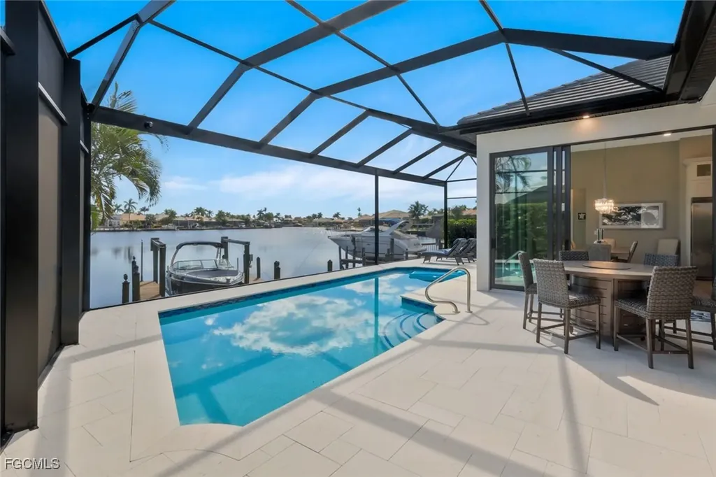 1812 Lagoon Lane Cape Coral FL 33914