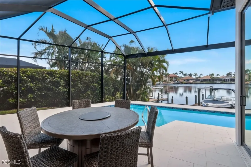 1812 Lagoon Lane Cape Coral FL 33914