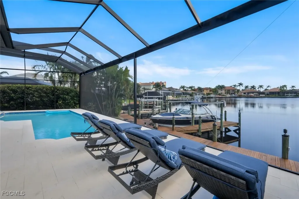 1812 Lagoon Lane Cape Coral FL 33914