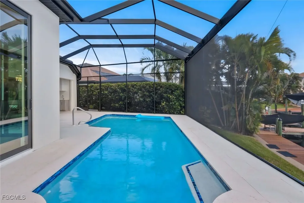 1812 Lagoon Lane Cape Coral FL 33914